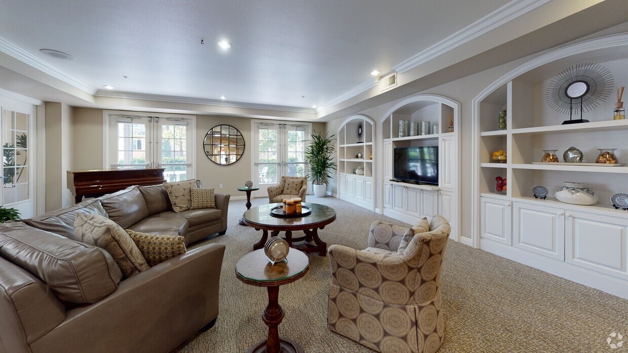 3D Tour - Rolling Hills Gardens Apartments