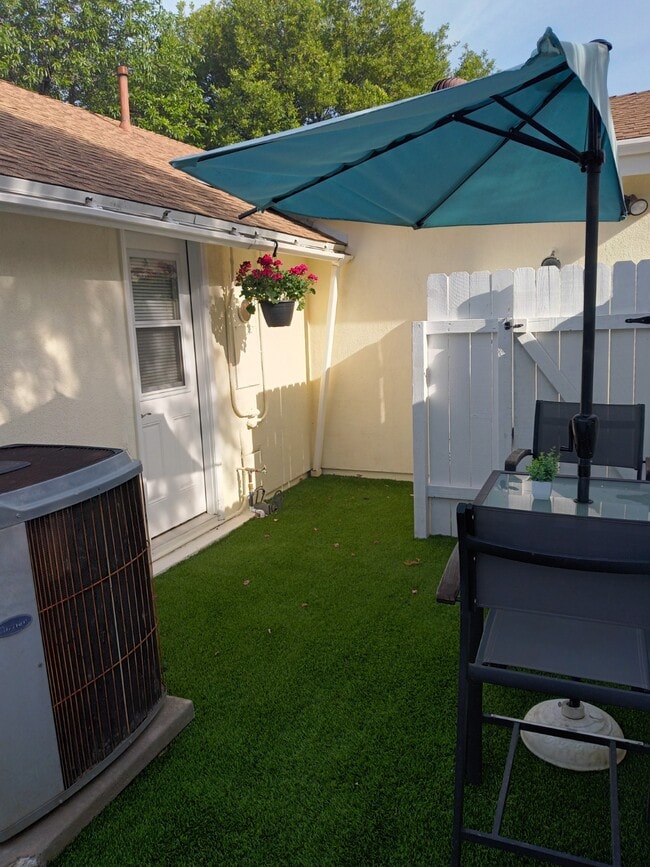 Photo - 7248 Shoshone Ave