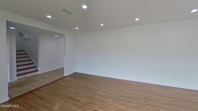 Photo - 845 La Grange Ave