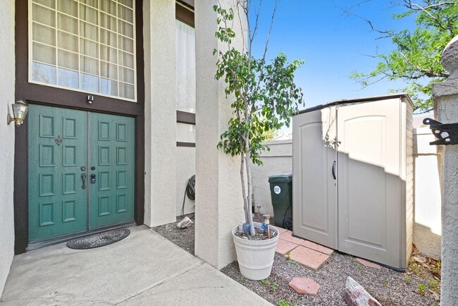 Photo - Stunning Upland Abode