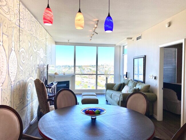 Photo - 300 W Beech St Unit 1706