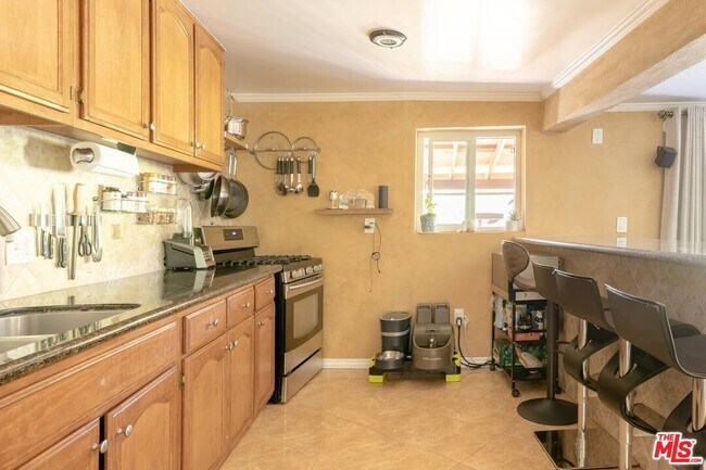 Photo - 15555 High Knoll Rd