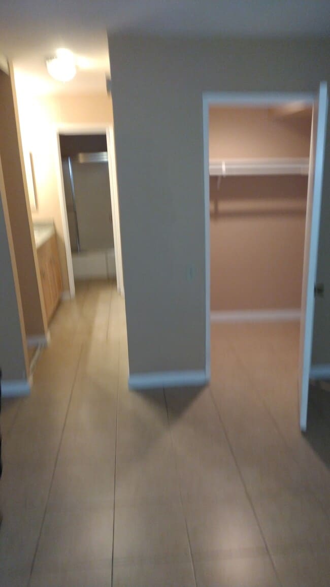 Building Photo - 5460 White Oak Ave Unit G108