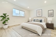 Photo - 566 N Kenmore Ave Unit 3