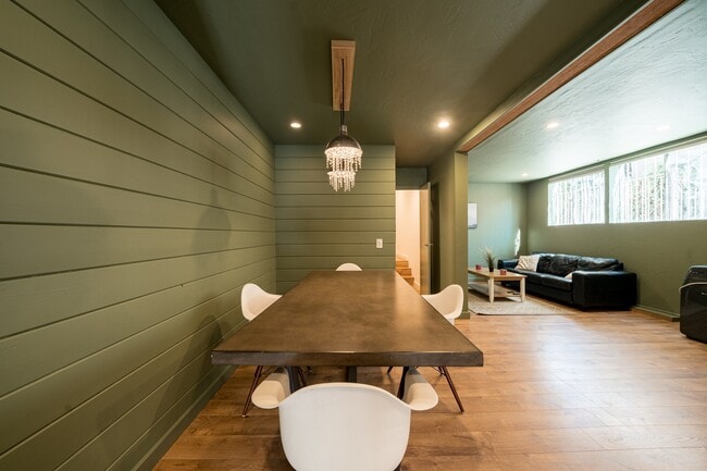 Photo - 2637 1/2 C St