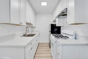 Photo - Emerald Apartments