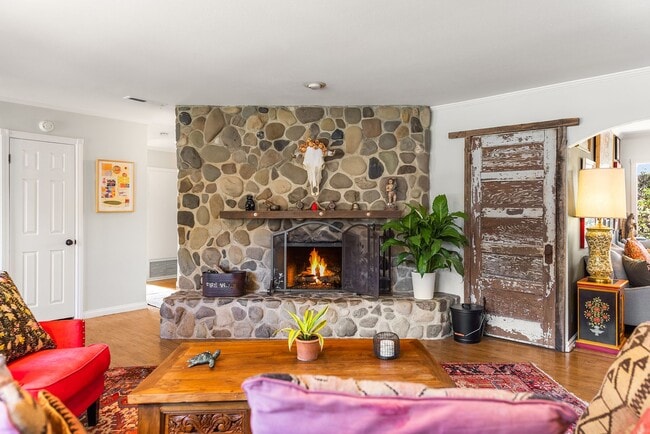 Artistic Ojai Home - Artistic Ojai Home