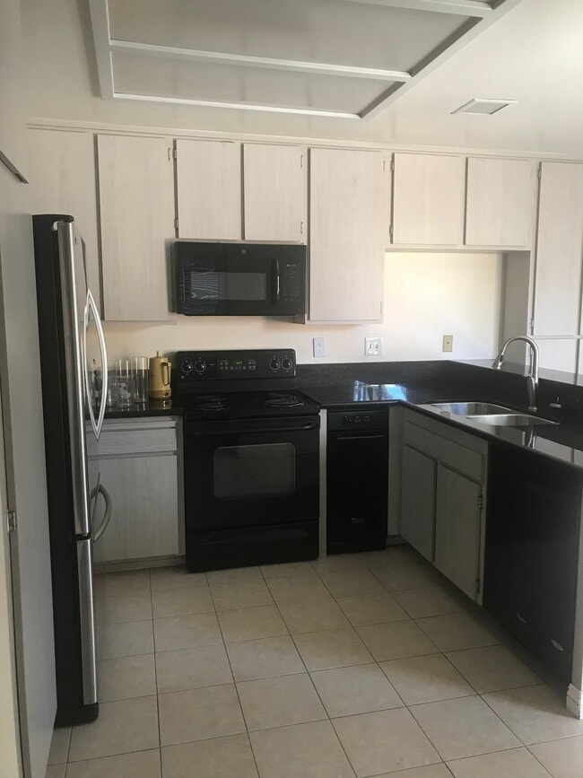 Photo - 4500 Villas Dr