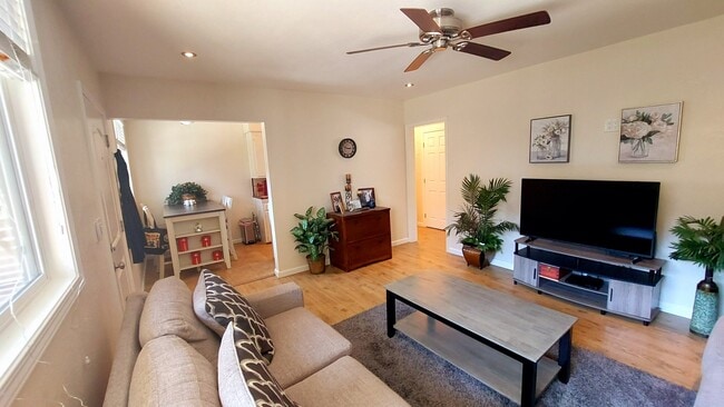 Photo - 3565 N E St Unit 3565