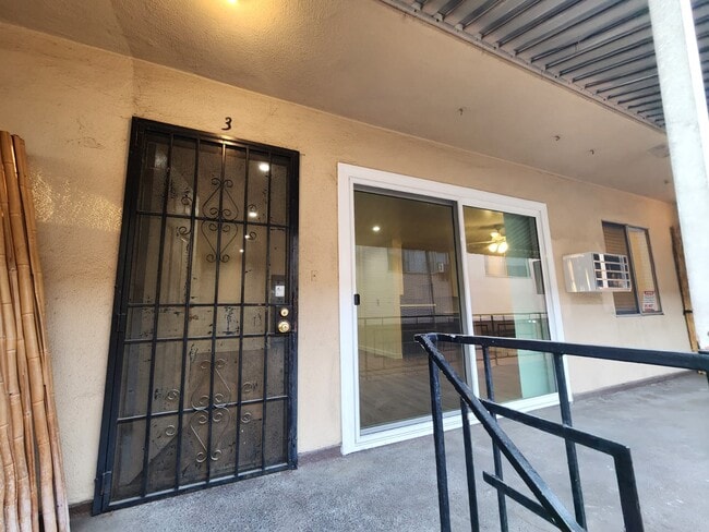 Photo - 1414 S Orange Grove Ave