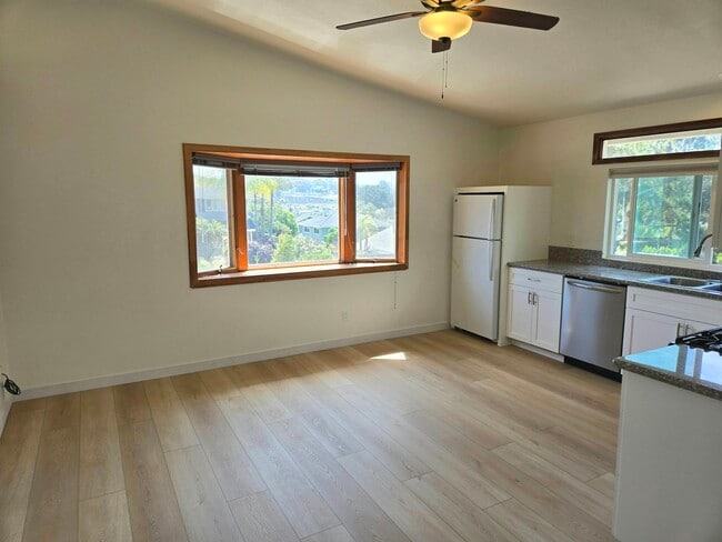 Photo - 635 Fresca St