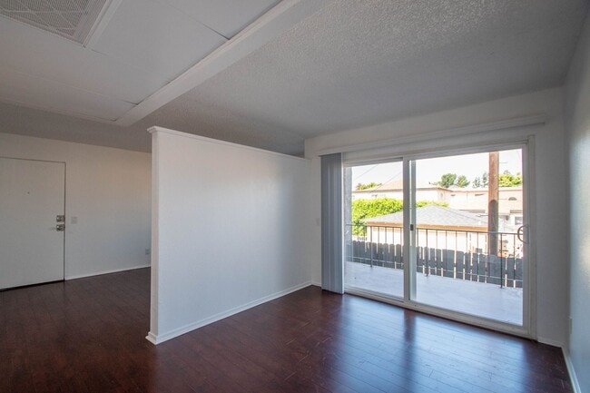 Photo - 13800 Sherman Way Unit 108