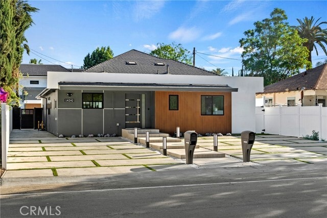 Photo - 14242 Hortense St