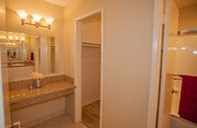 STUDIO, 1 BA - 500 SF - Walk in Closet - Peppertree Apartments