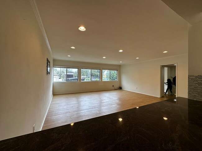 Building Photo - 1015 N Michillinda Ave Unit 109