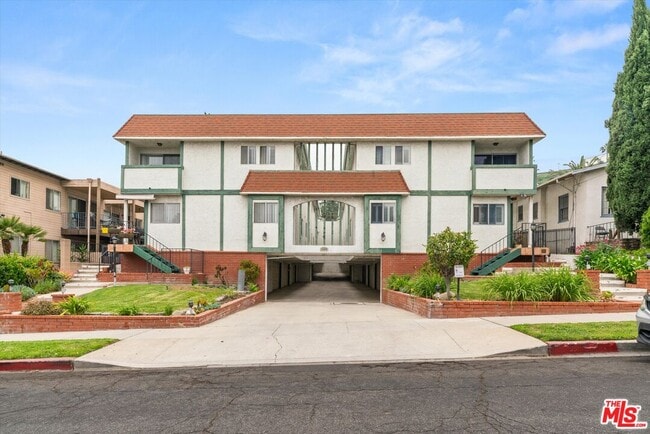 Building Photo - 1270 Boynton St Unit 2