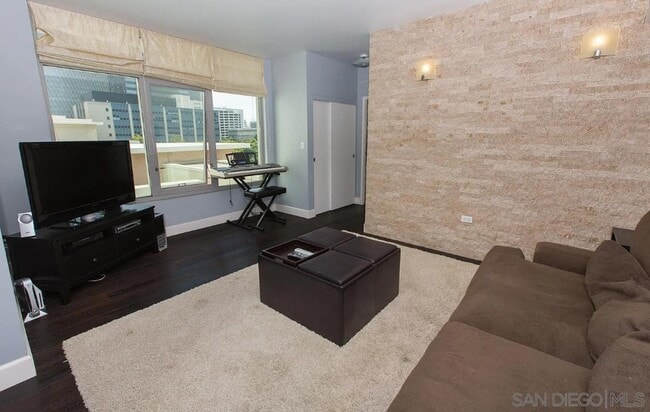 Photo - 425 W Beech St Condo Unit 505