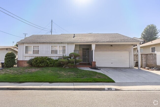Building Photo - Charming 3-Bedroom Single Family Home in M...