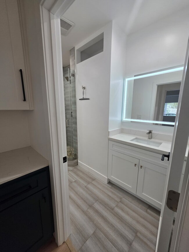Photo - 1810 Verdugo Vista Dr Unit Glendale for rent