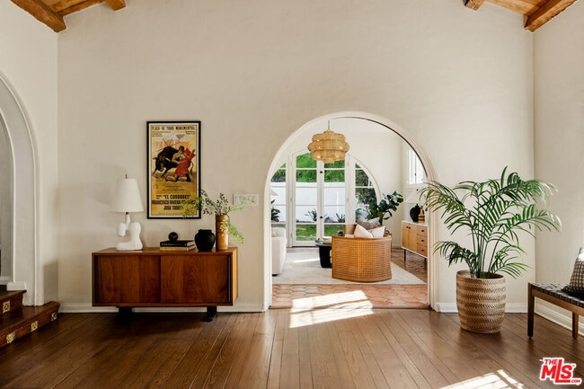 Photo - 1518 N Beverly Dr