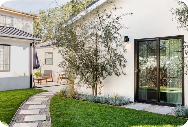 Building Photo - 12812 Greene Ave