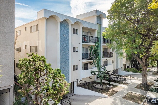 Photo - 814 S Wooster St