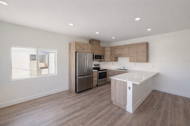 Building Photo - 2139 Balboa Ave Unit 2139 Balboa #1