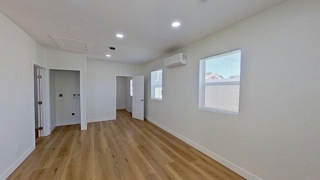 Photo - 5924 Whitewood Ave