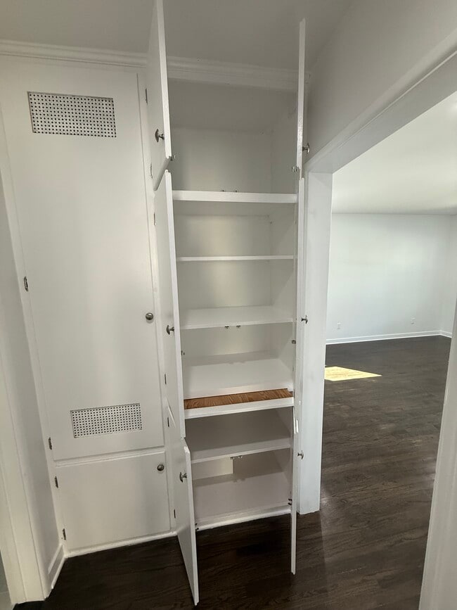 Photo - 2016 Montana Ave