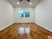 Photo - 2027 Euclid St Unit B