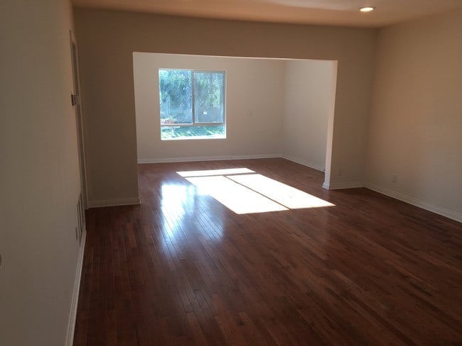 Photo - 16806 Mooncrest Dr Unit Guesthouse
