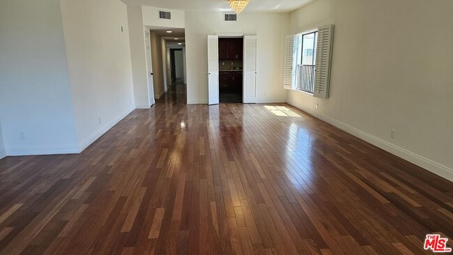 Photo - 10620 Eastborne Ave Unit 202