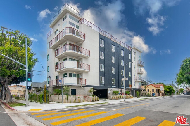 Photo - 321 S Fickett St Apartment Unit 401