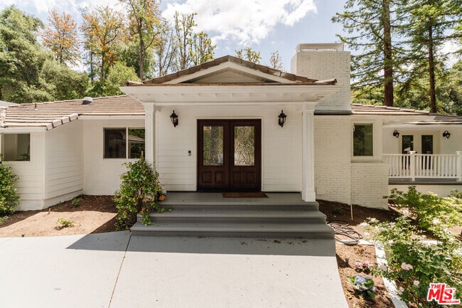 Building Photo - 15514 Del Gado Dr Rental