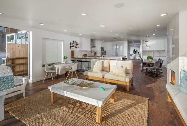 Photo - 1062 Neptune Ave Unit SI ID1048652P