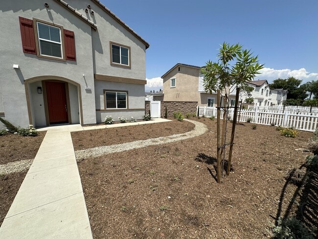 Photo - 2262 W Mill St