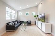 Photo - 4039 Clayton Ave W