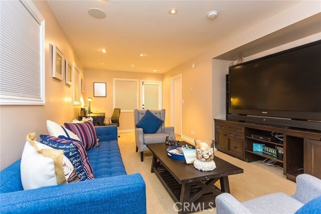 Photo - 507 J St