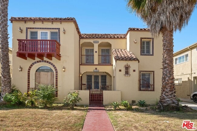 Building Photo - 8544 Saturn St