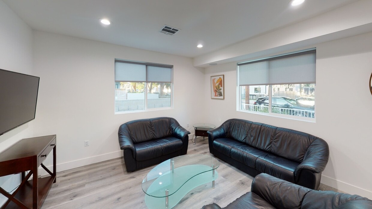 3D Tour - Private bedroom in 4 bed/3 bath Home Unit B