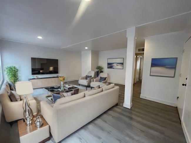 Building Photo - 6155 Reseda Blvd Unit 13 Rental