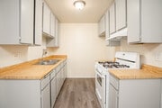 1BR, 1BA - 576SF - Kitchen - 7762 Foothill Blvd
