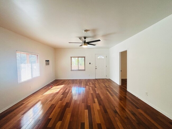 Photo - 1400SilverLakeBlvd Unit A