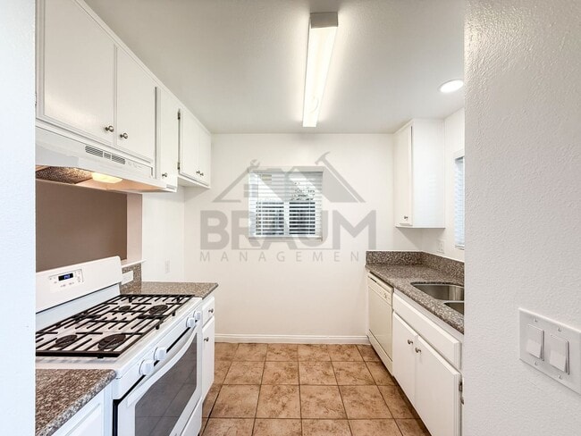 Photo - 14257 Friar St Unit 8