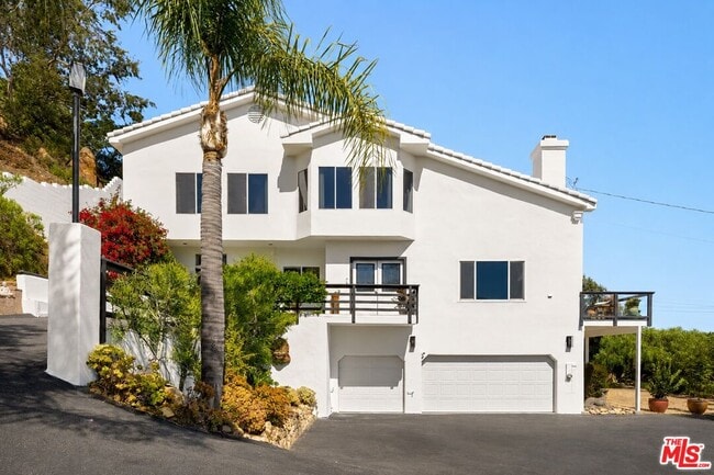 Building Photo - 21630 Saddle Peak Rd
