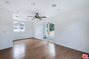 Photo - 14828 Morrison St