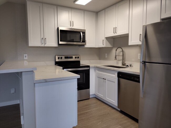 one bedroom/townhome - Mesa Palms Apartments