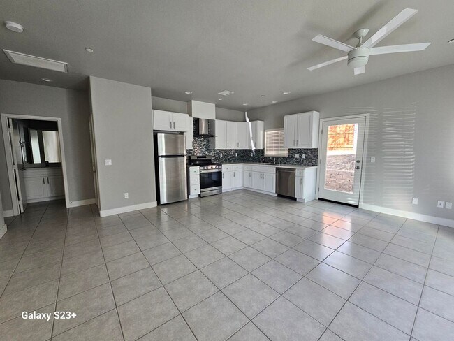 Photo - CHARMING NEWER CONTEMPORARY 3 BED/2 BATH AVAILABLE NOW