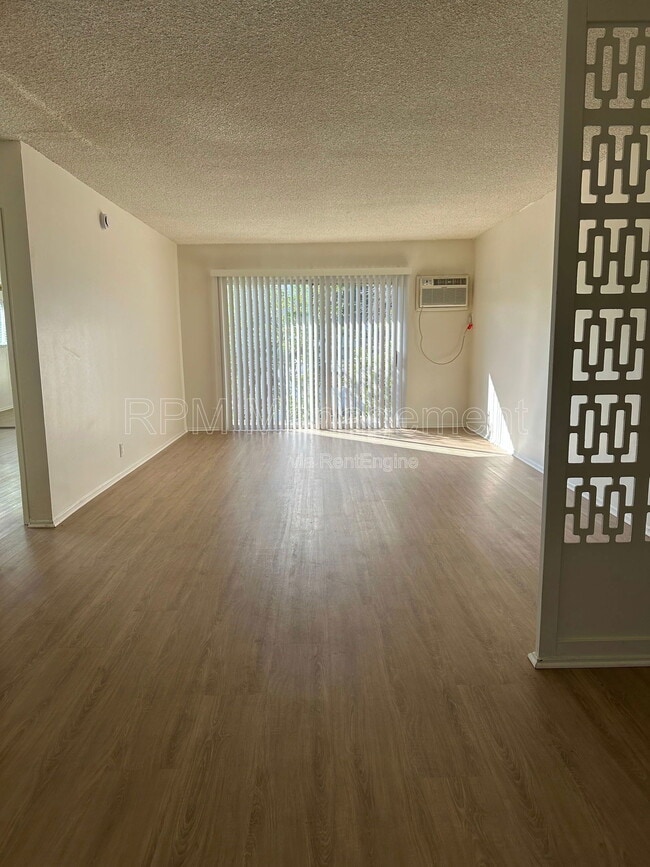 Photo - 4350 Troost Ave Unit 9