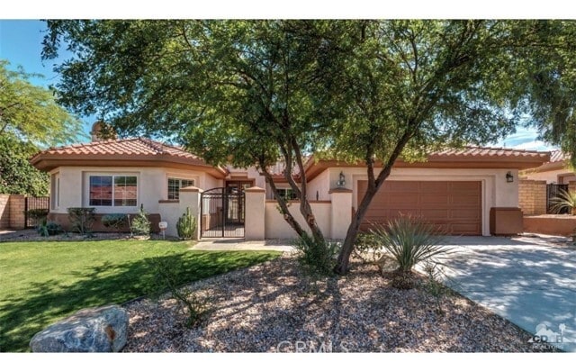 Photo - 108 Clearwater Way